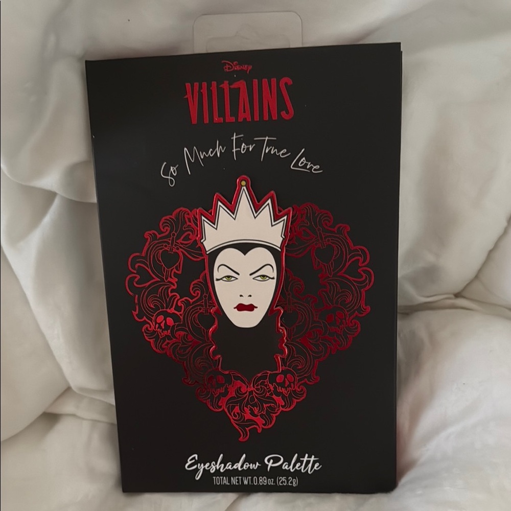 Disney Villains Eyeshadow Palette - Red and Black